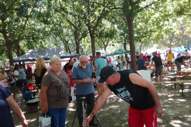 A visszakapott sziget  - képekkel