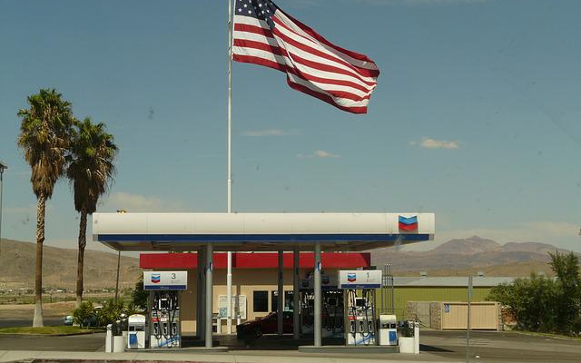 Az Egyesült Államokban rekordszinten a benzinár
