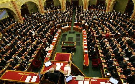 Alkotmánymódosítás - A Jobbik tartózkodik a szavazáson