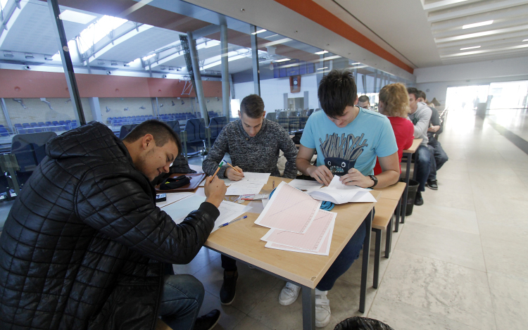 Támogatták a fiatalokat