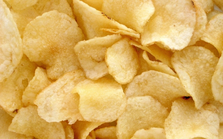 Két chipsnél talált problémát az élelmiszerlánc biztonság