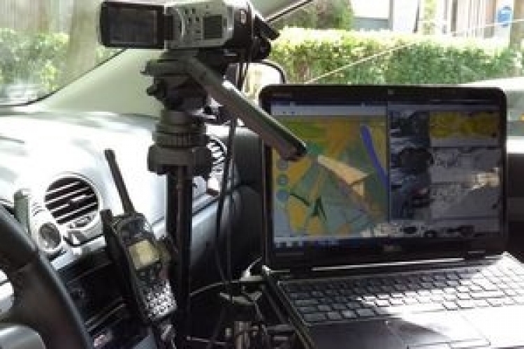 Autóvadászat - DSTV viedóval