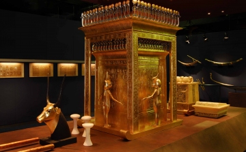 Meghosszabbítják a Tutanhamon Kincsei kiállítást