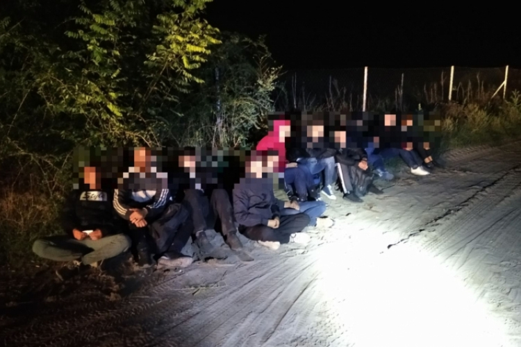 Évi csúcsot döntött az egy nap alatt elfogott migránsok száma