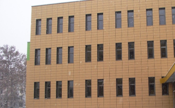  Miből  finanszírozzák a kórház új szárnyát?