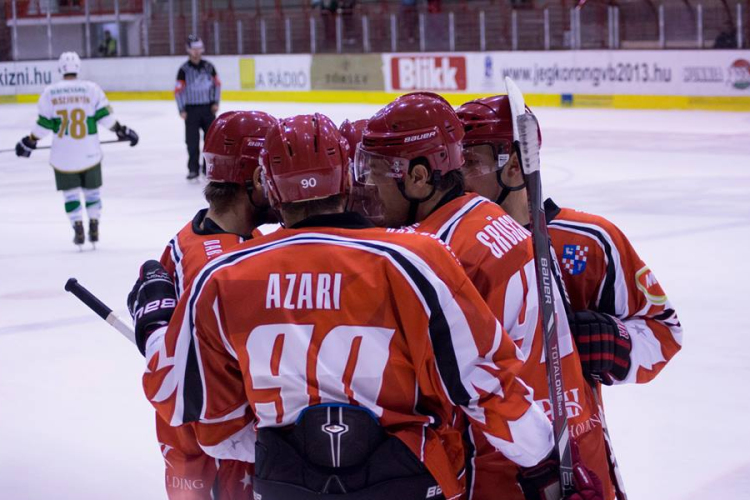 Acélbikák a négyes döntőben