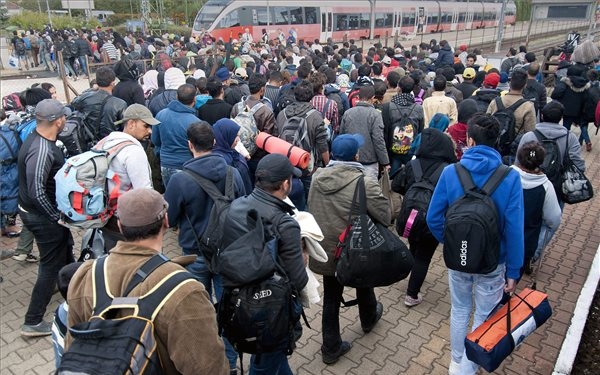 Brüsszel döntött, Magyarországnak is be kellene fogadnia migránsokat
