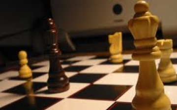Királyi sakkverseny- DSTV videóval