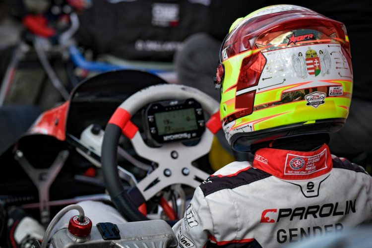 Lewis Hamilton korábbi csapatában kezdi a szezont Gender Tamás Junior