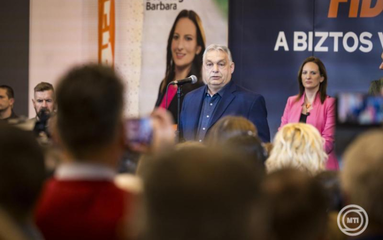 Veszprém megyében folytatta kampányát Orbán Viktor