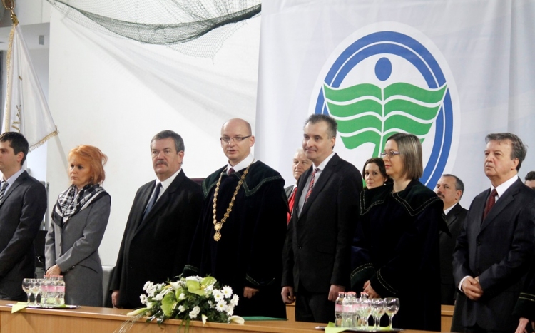 Oklevelesek és diplomások napja a Dunaújvárosi Főiskolán