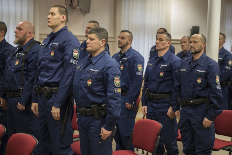 Ismét magyar rendőrök segítik a macedón és a szerb határ védelmét