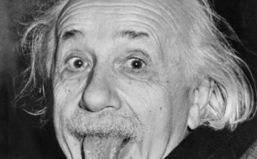 Több mint másfél millió dollárért kelt el Albert Einstein egy kézirata