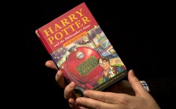 Rekordösszegért kelt el egy elsőkiadású Harry Potter könyv