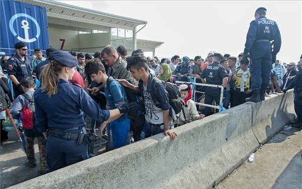 Eddig bírta Németországban – ideiglenesen újra határellenőrzés van
