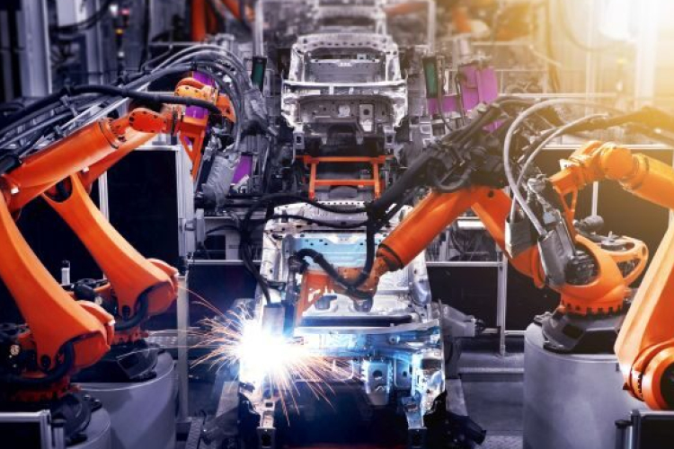 Bajban az ipar, majdnem 10 százalékos a visszaesés