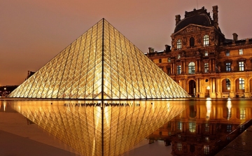 Létszámhiánnyal küszködik a párizsi Louvre a rekordlátogatottság ellenére