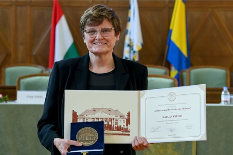 Karikó Katalin átvette a Debrecen Díj a Molekuláris Orvostudományért elismerést