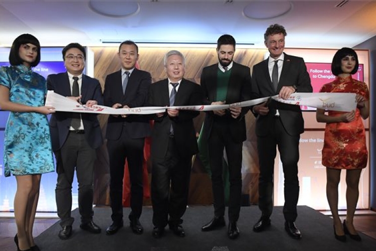 Hivatalosan is köszöntötték a Shanghai Airlines két új budapesti járatát