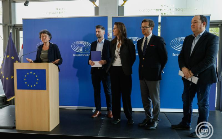 Magyarországon vizsgálódik a LIBE küldöttség