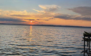 Hőség - Magas középhőmérsékletre figyelmeztet a meteorológiai szolgálat szombaton és vasárnap