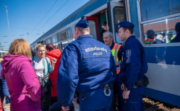 Több mint tizenegyezren érkeztek csütörtökön Ukrajnából